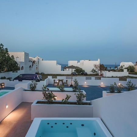 Voca Hotel & Suites Kamári المظهر الخارجي الصورة