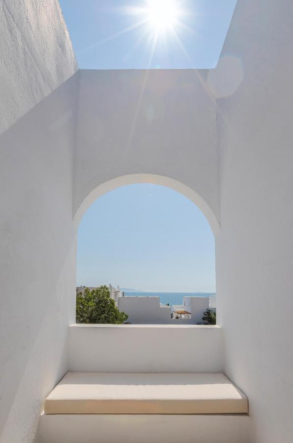 Voca Hotel & Suites Kamári المظهر الخارجي الصورة